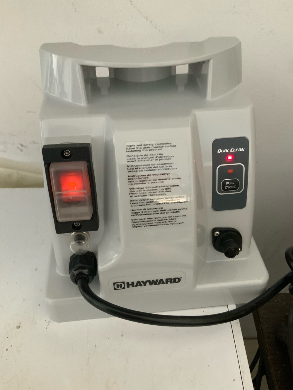 HAYWARD POWER SUPPY UNIT FOR ROBOTIC SWIMMING POOL CLEANER. BRAND NEW.